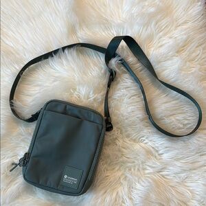 Lululemon Athletica Green Belt Bag Modern and Versatile